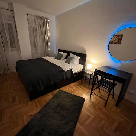 Apartment Ana - City Center Belgrade Extérieur photo